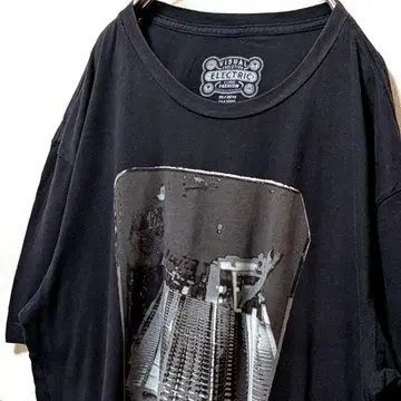 비주얼 에볼루션 일렉트릭 빅 로고 T셔츠 블랙 XL 구제 의류
