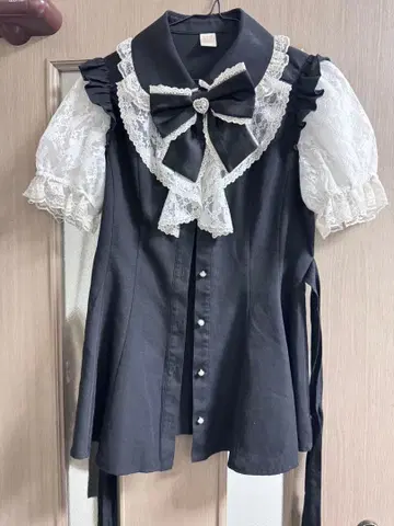 [ 시크릿허니 ] 블랙 셋업 비쥬 리본 반팔