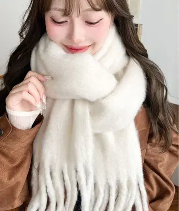 볼륨 프린지 머플러 아이보리