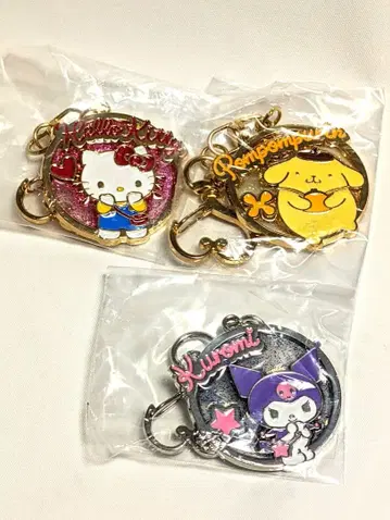 산리오 반짝이는 투명 메탈 참 키티 쿠로미 폼폼푸딩 3종