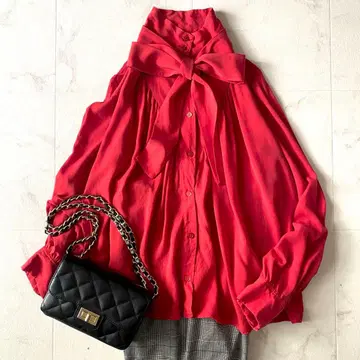 최근. 정가 28만 마르티니크 하이넥 보타이 블라우스 드레이프감