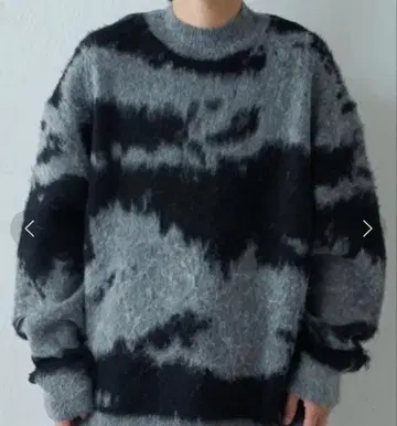 레어! [ Lui's ] abstract 자카드 모크넥 니트