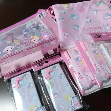 My Melody 50주년 기념 아이템 8개 세트