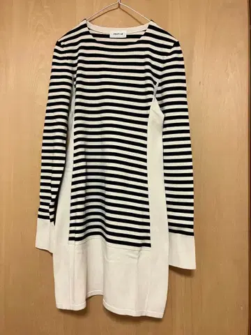 프레이 아이디 스트라이프 패턴 긴팔 원피스