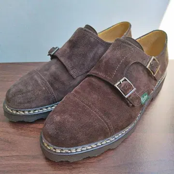 UK7 파라부트 윌리엄 스웨이드