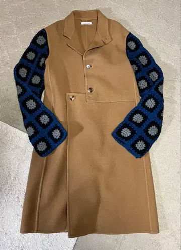 J.W. Anderson 크로셰 슬리브 코트