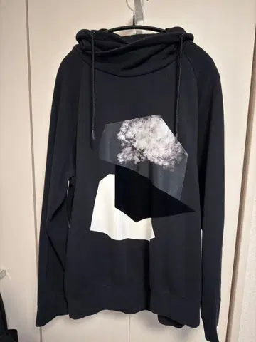 H&M 블랙 그래픽 후드티 M