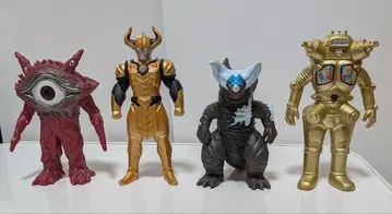 울트라맨 시리즈 괴수 피규어 4체 세트