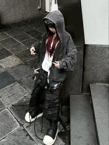 XU DOG studs washing zip up hoodie 블랙