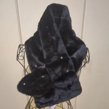 비쥬 장식 블랙 퍼 스카프