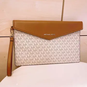 MICHAEL KORS 엔벨로프형 클러치백