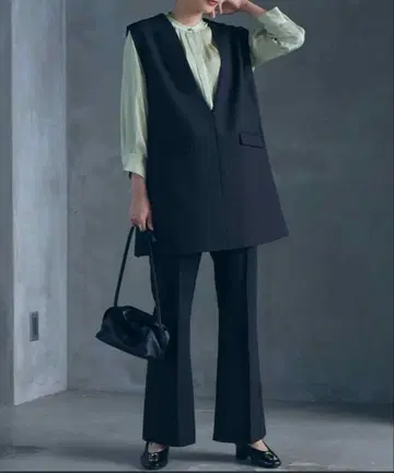 Ranan 깊은 V넥 베스트 셋업