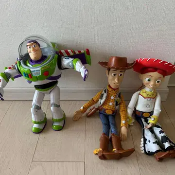 우디와 버즈 라이트이어, 제시 말하는 인형 세트 음성 카라사와&토코로상