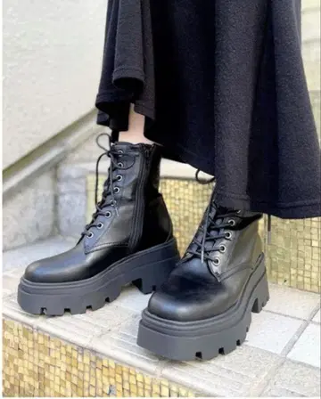 [ R&E ] 2025 트랙 밑창 스퀘어 레이스업 부츠 M