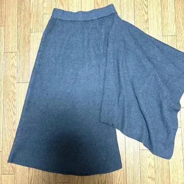 Ma u a 차콜 그레이 변형 플레어 스커트 니트 리브