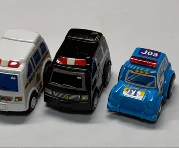 초로Q 5대, 일하는 자동차 2대