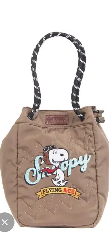 아웃도어 프로덕트 스누피