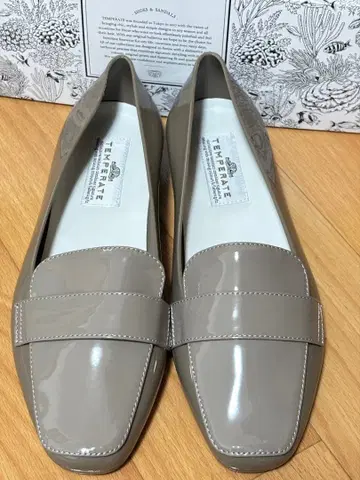 [ 인기의 그레이 ] TEMPERATE 플랫슈즈 23.5cm 우천 겸용