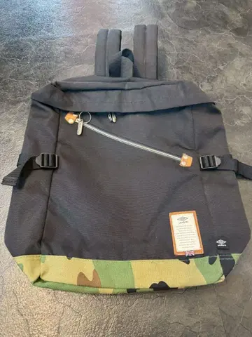 umbro 블랙 카모플라쥬 백팩