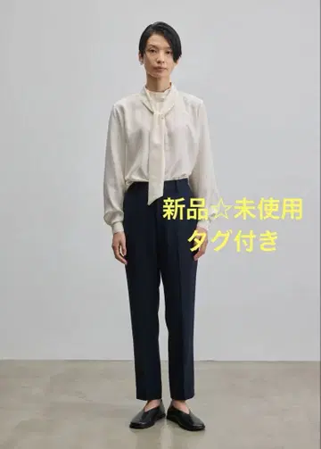 미사용 새상품 소쥬 센터 프레스 팬츠 네이비 택 포함