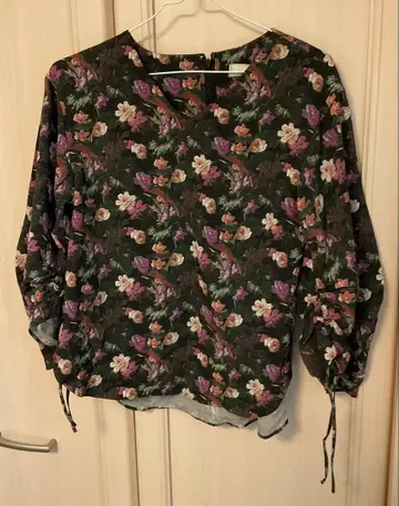 [ 세탁 가능 ] 자유구 리버티 프린트 블라우스 사이즈 38