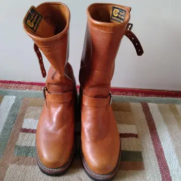 Chippewa 엔지니어 부츠 브라운