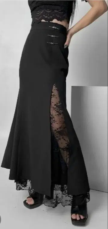 [ LVEU. ] 핀 디자인 머메이드 스커트