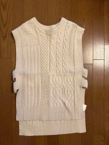 메종 스페셜 아이보리 케이블 니트 M