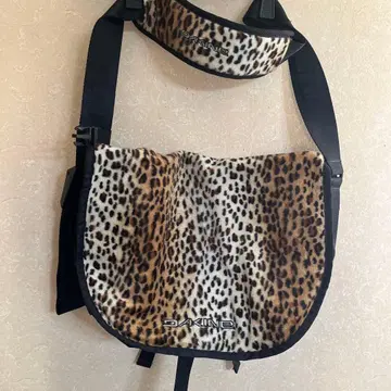 dakine 레오파드 무늬 백