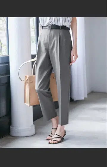 로페피크닉 테이퍼드 팬츠