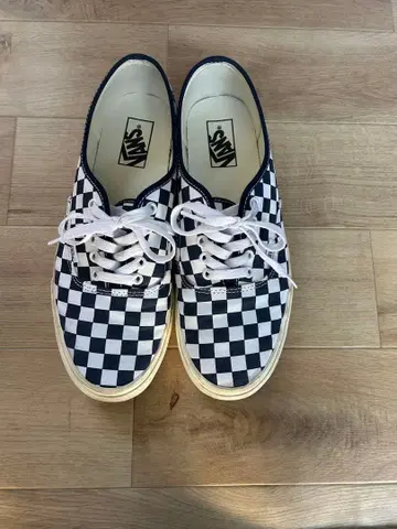 반스 오센틱 체커 28.0