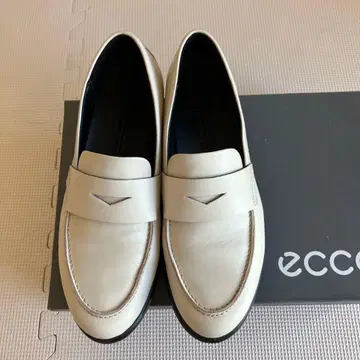 ecco MODTRAY 천연 가죽 로퍼