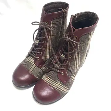 by 키다리 아저씨 레이스업 숏부츠 체크 브라운