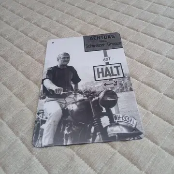 화이트 블랙 사진 아트 패널 HALT 대탈주