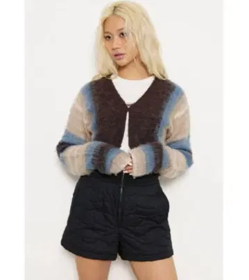 LAGUA GEM BLURRED HEM POINT 니트