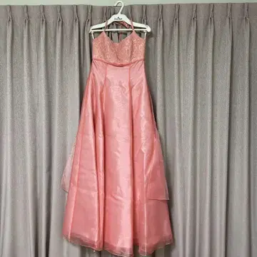 블랙 드레스, 파니에, 박스 포함