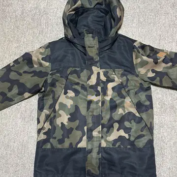 카모 패턴 후드 부착 마운틴 후드티