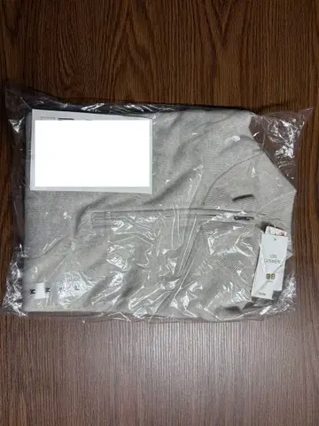 유니클로 캐시미어 하프 지퍼 스웨터 라이트 그레이 M 사이즈