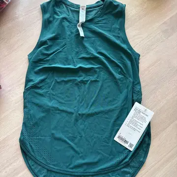 미사용 택 포함 룰루레몬 탱크탑 그린 사이즈 2
