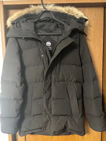 Canada Goose 다운 자켓 블랙