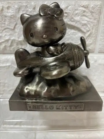 초레어 헬로키티 비행기 피규어 1976년제 1.5kg 초과