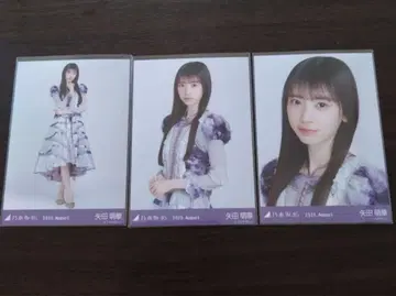 노기자카46 브로마이드 야타 모에카 13thBD 의상 컴프