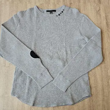 스터드 머핀 그레이 와플 원단 긴팔 티셔츠