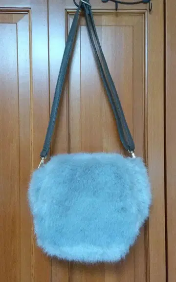 한정판 SNIDEL 그레이 에코 퍼 숄더백