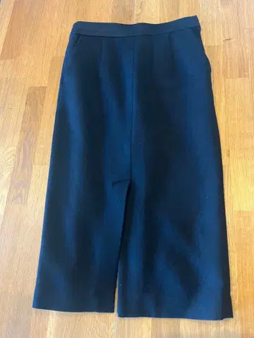 GALLARDAGALANTE 울 혼방 무릎 기장 스커트