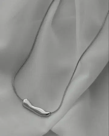 remer 루즈 내추럴 목걸이