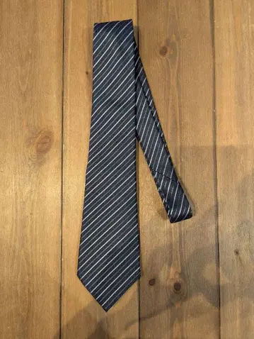 조르지오 아르마니 넥타이 네이비 스트라이프