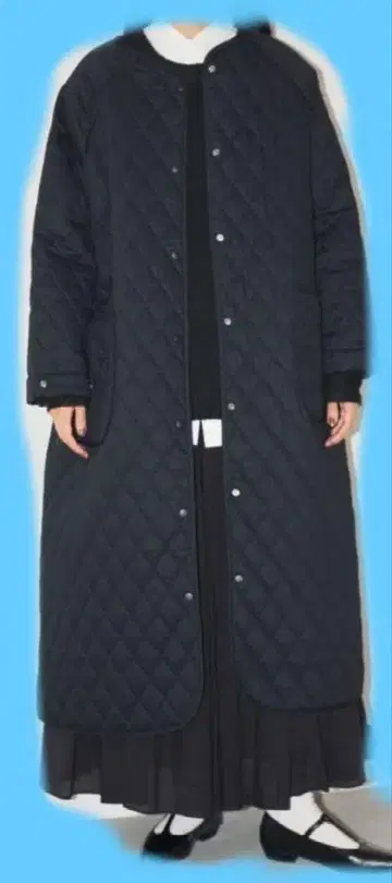 Libra Cue 블랙 퀼팅 롱 코트