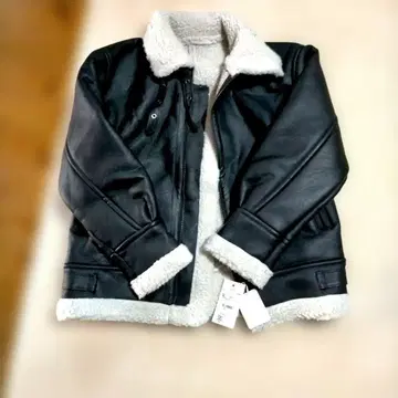 미사용 새상품 LOWRYS FARM 블랙 보아 자켓