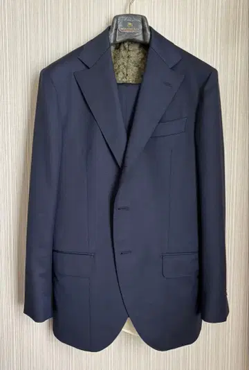 오더 네이비 수트 시게아키 나오이